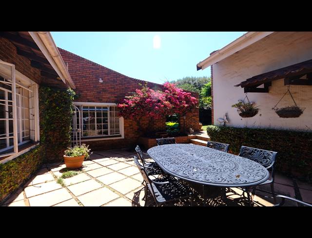 4 BEDROOM HOUSE FOR SALE IN KENSINGTON B